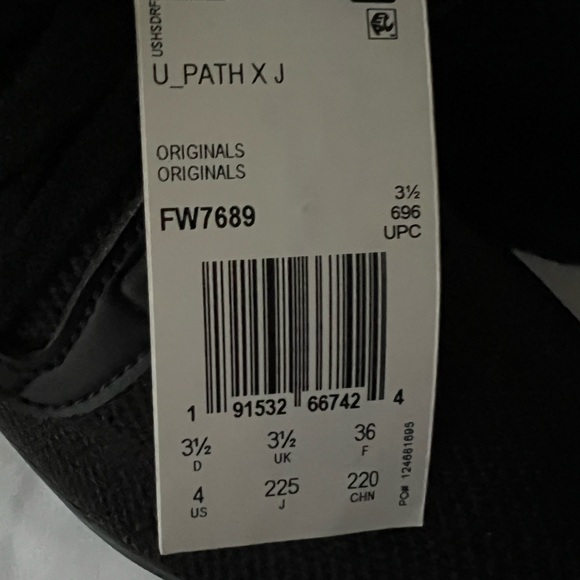 NWT (no box) Boys big kids Adidas U Path X J sneakers. Size 4. SFPF home. - Picture 6 of 7